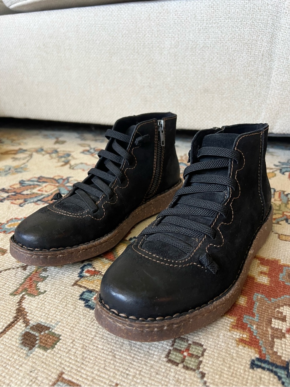 Born Sienna Distressed Black Leather Lace-Up Ankle Boots Women’s Size 7.5 - Picture 1 of 8